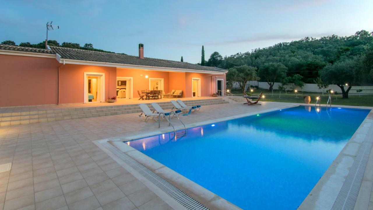 Villa Corfu Erimitis à Agios Stefanos  Extérieur photo